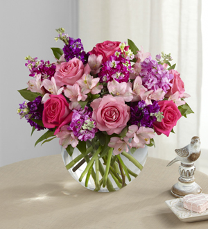 The FTD® Tranquil™ Bouquet Flower Bouquet