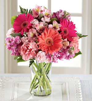 The FTD® Blushing Beauty™ Bouquet Flower Bouquet